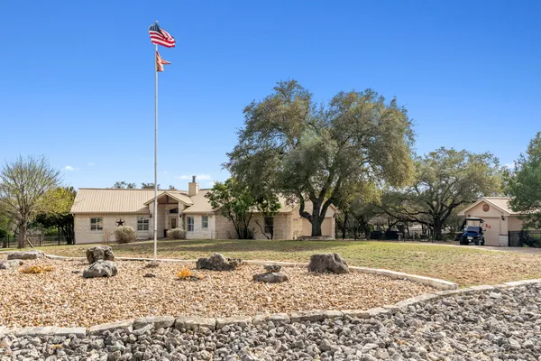 $719,900 | 21007 Newhaven Cove, Lago Vista, TX 78645