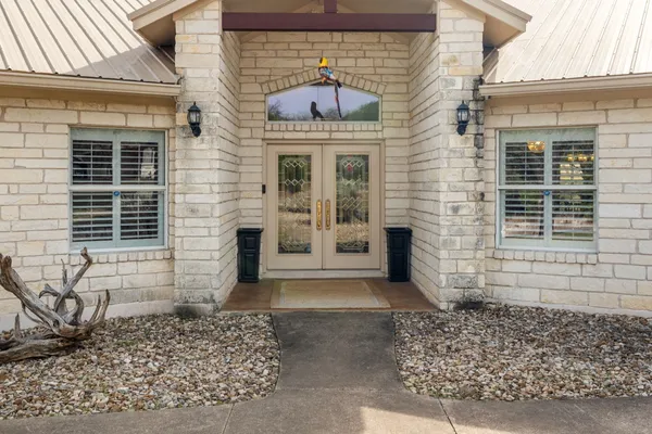$719,900 | 21007 Newhaven Cove, Lago Vista, TX 78645