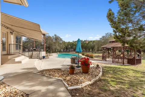 $749,900 | 21007 Newhaven Cove, Lago Vista, TX 78645