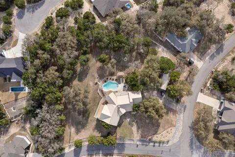 $749,900 | 21007 Newhaven Cove, Lago Vista, TX 78645