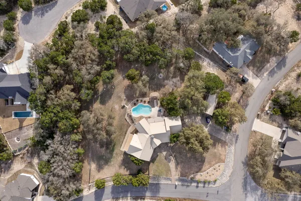 $719,900 | 21007 Newhaven Cove, Lago Vista, TX 78645
