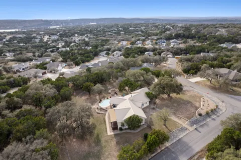 $749,900 | 21007 Newhaven Cove, Lago Vista, TX 78645