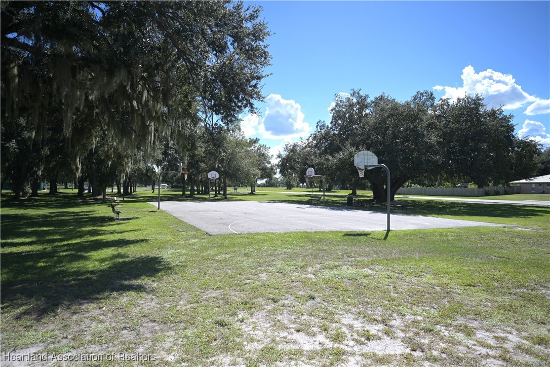 7508 Rolling Road Sebring, FL 33876 - Photo 12 of 13 Community Park