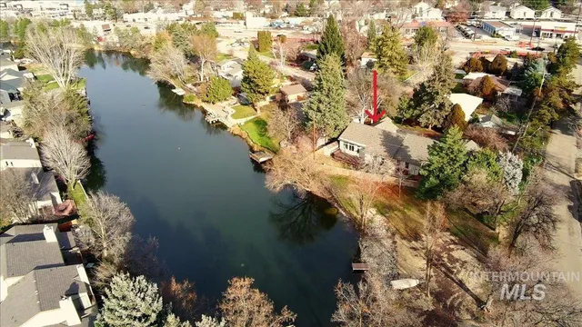 $474,900 | 6624 West Plantation Lane, Garden City, ID 83714