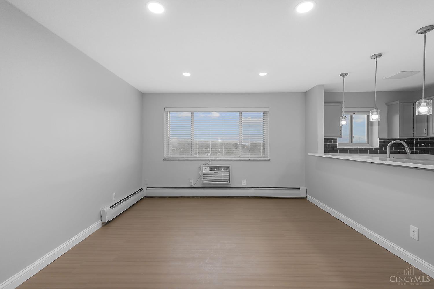 4960 Ridge Avenue, Unit 207 Cincinnati, OH 45209 - Photo 4 of 7