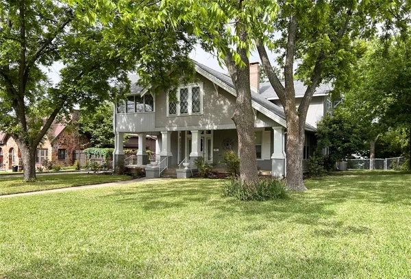 $375,000 | 505 North Elm Street, Comanche, TX 76442