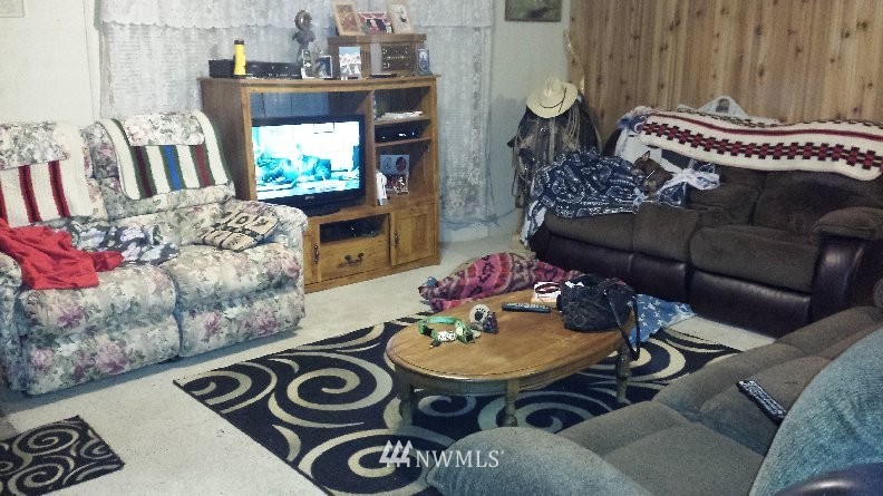 552 Brown Road Port Angeles, WA 98362 - Photo 4 of 8 Gallery Image 4