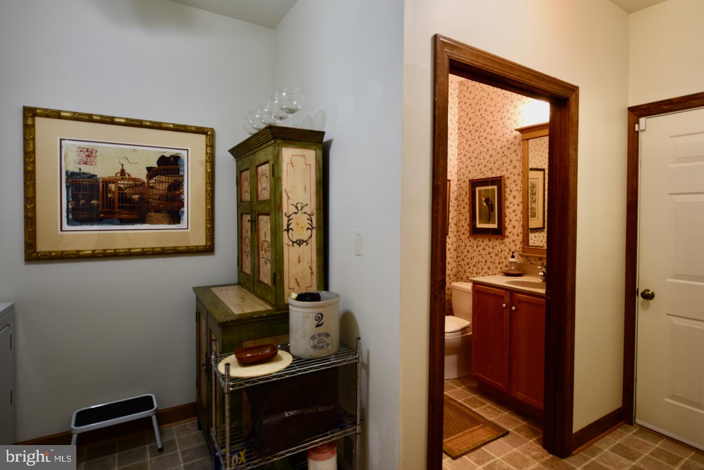 265 Grandview Road Washington, VA 22747 - Photo 15 of 30 Laundry & Powder Room