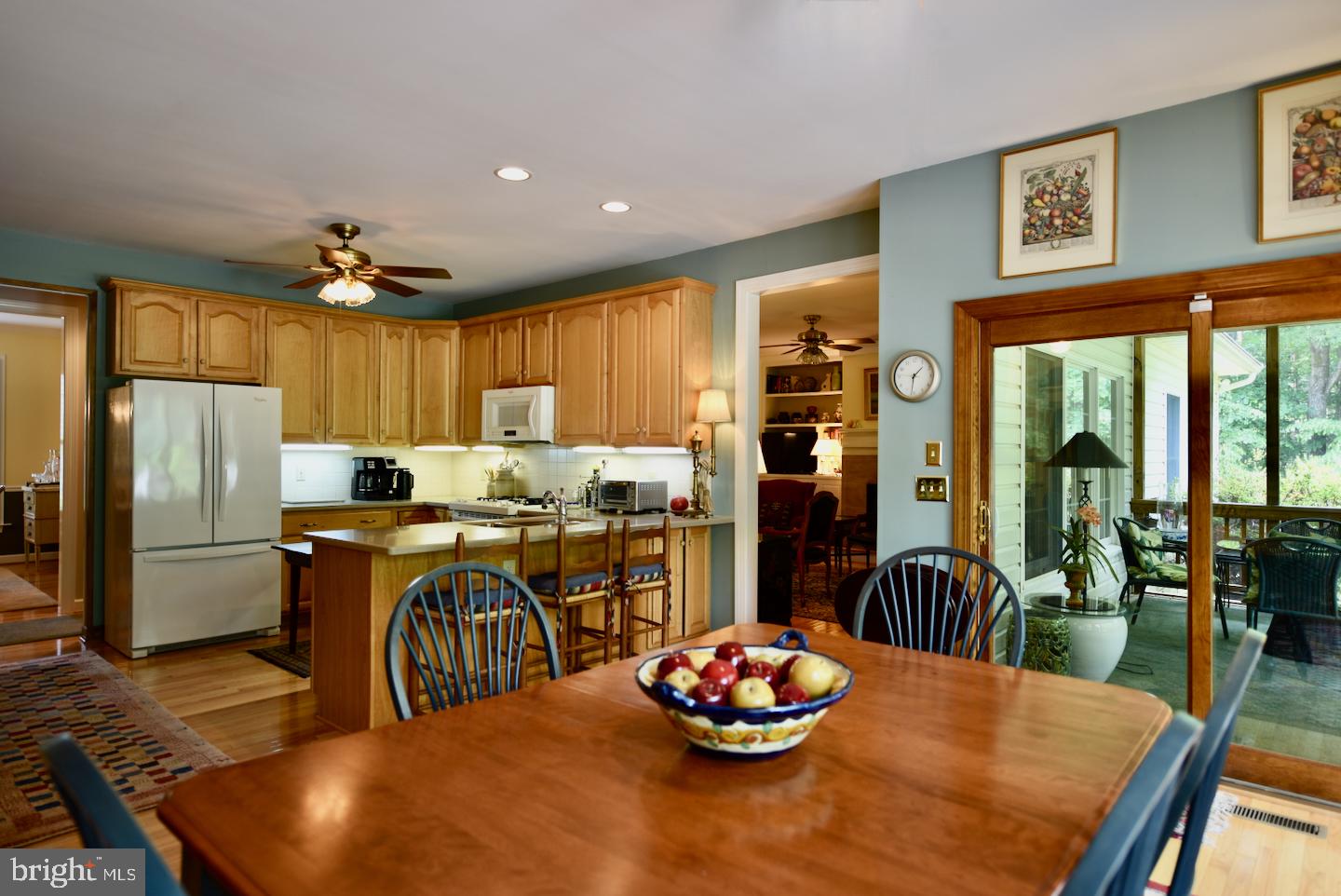 265 Grandview Road Washington, VA 22747 - Photo 9 of 30 Dining Area to Kitchen