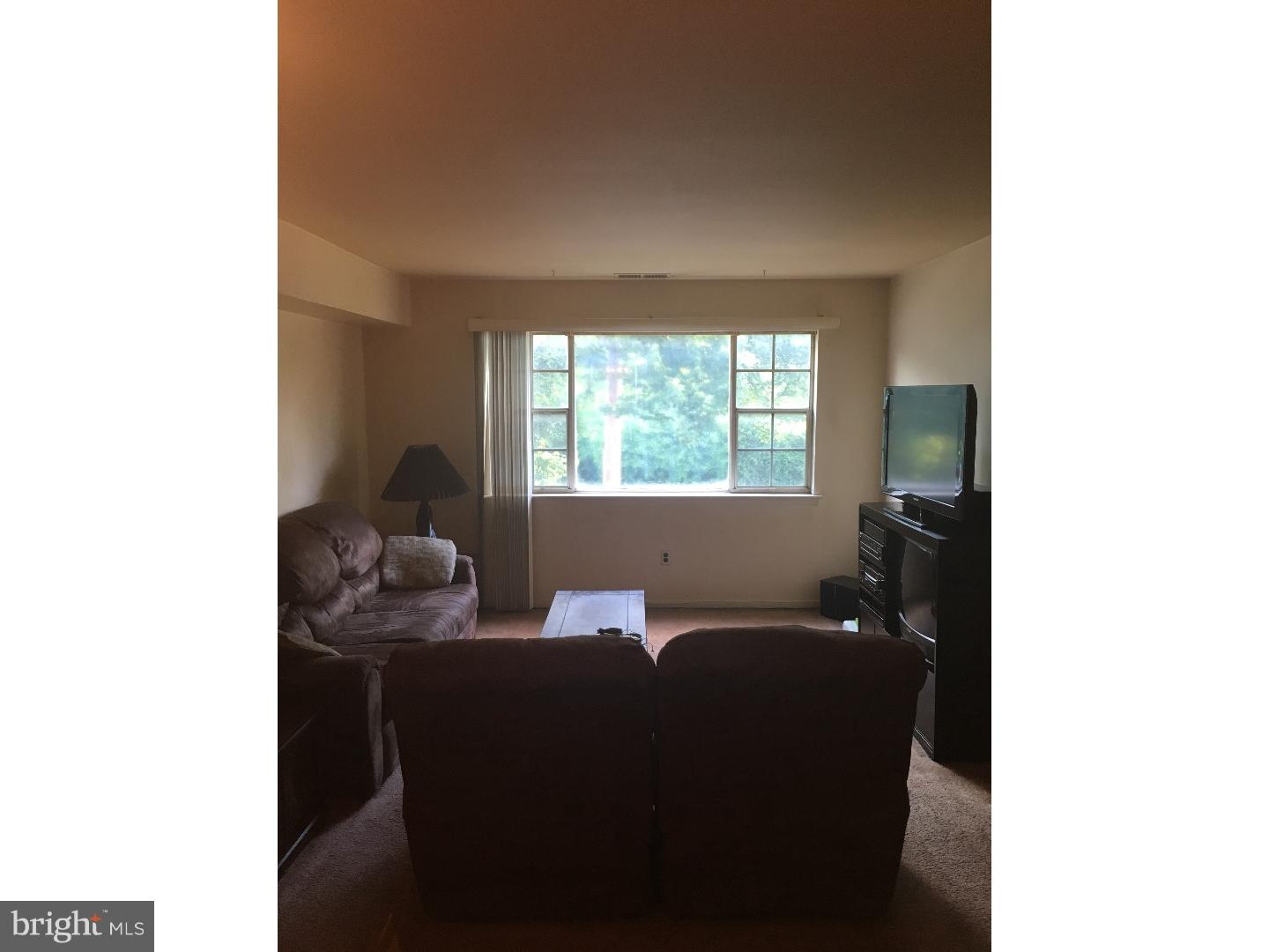 10833 Academy Road Philadelphia, PA 19154 - Photo 3 of 22
