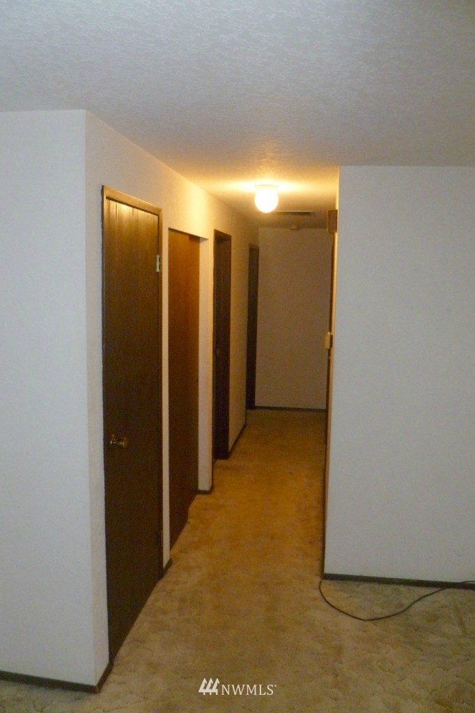1224 205th Street Southeast Bothell, WA 98012 - Photo 6 of 11 Gallery Image 6
