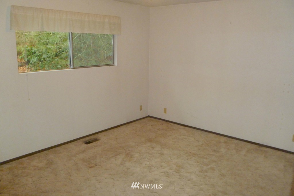 1224 205th Street Southeast Bothell, WA 98012 - Photo 8 of 11 Gallery Image 8