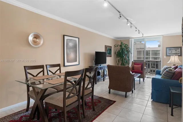 a view of a livingroom and dining room