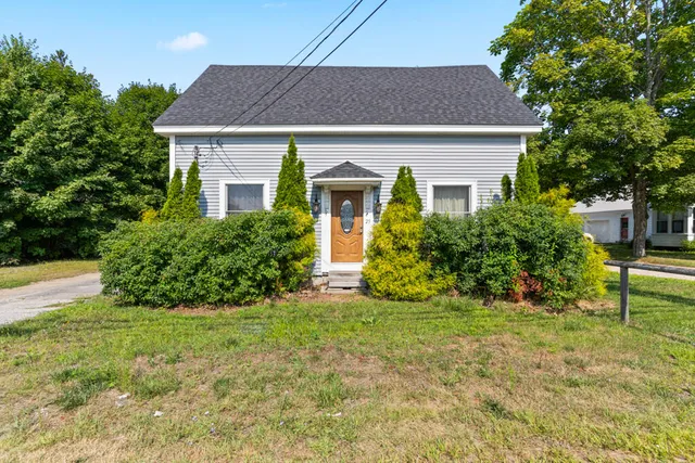 $750,000 | 25 Main Street, Gray, ME 04039