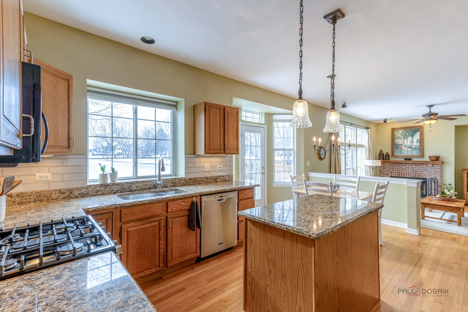 1317 Liverpool Lane Mundelein, IL 60060 - Photo 13 of 53