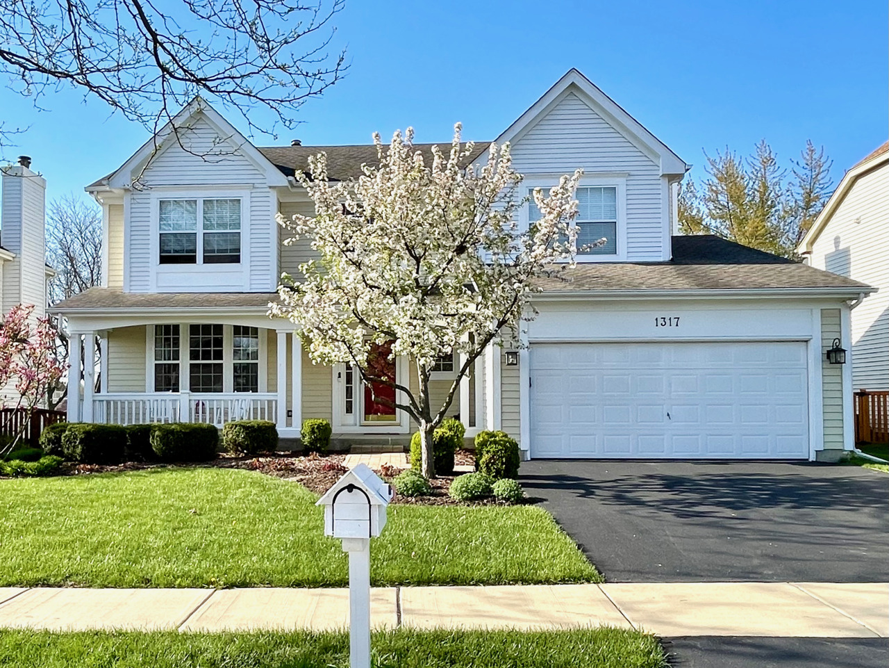 1317 Liverpool Lane Mundelein, IL 60060 - Photo 2 of 53