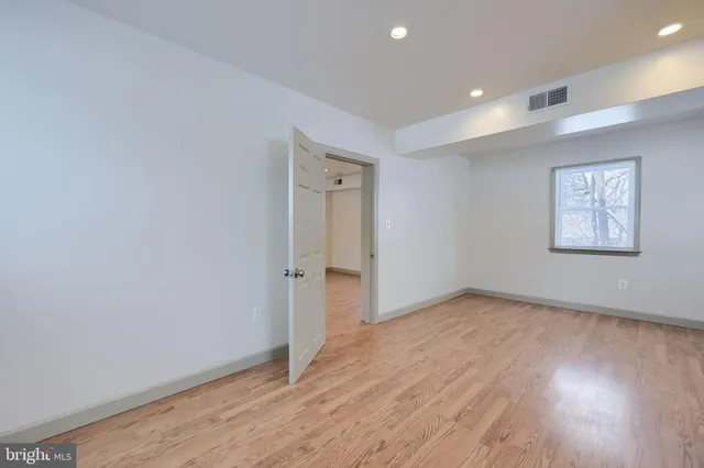 $279,900 | 9 Dixie Drive, Red Lion, PA 17356