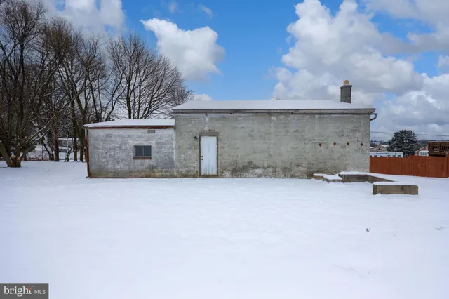 $279,900 | 9 Dixie Drive, Red Lion, PA 17356