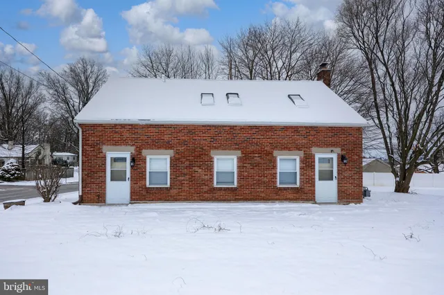 $279,900 | 9 Dixie Drive, Red Lion, PA 17356