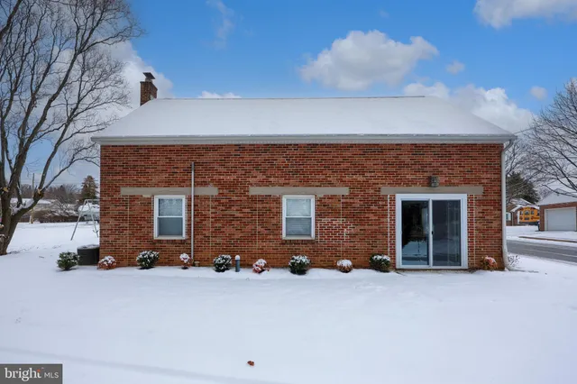 $279,900 | 9 Dixie Drive, Red Lion, PA 17356