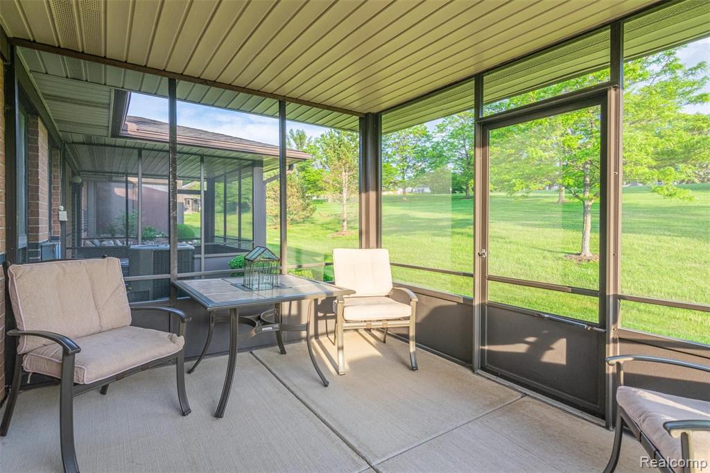 975 Wexford Way Rochester Hills, MI 48307 - Photo 25 of 30