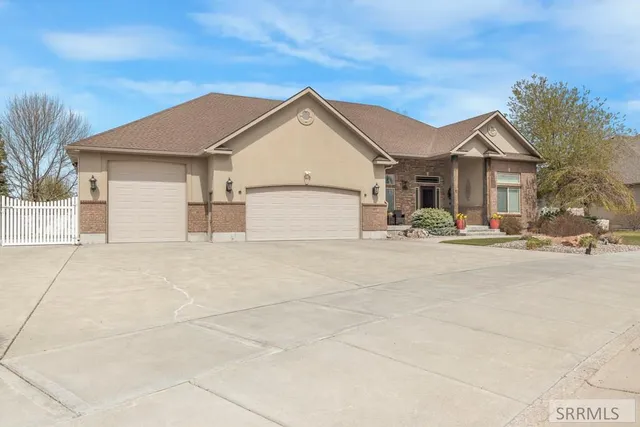$795,000 | 6111 Bay Hill Drive, Idaho Falls, ID 83401