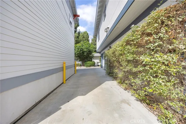 $1,099,000 | 7602-7604 Pickering Avenue, Whittier, CA 90602