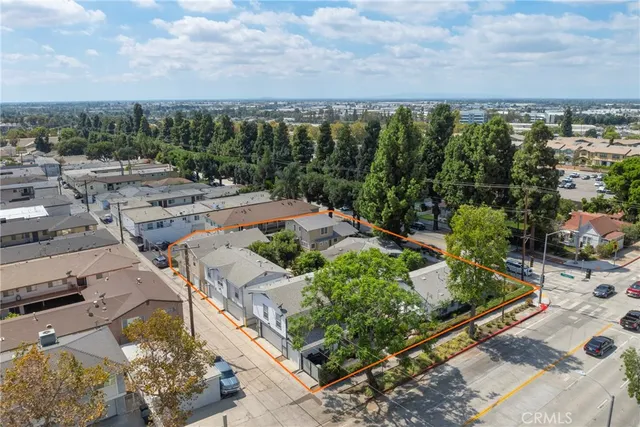 $1,099,000 | 7602-7604 Pickering Avenue, Whittier, CA 90602
