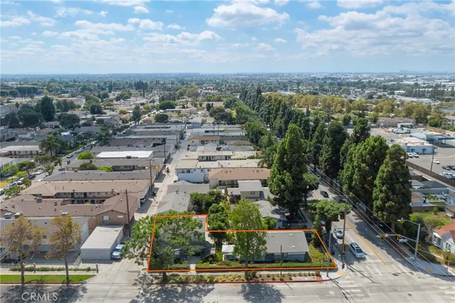 $1,099,000 | 7602-7604 Pickering Avenue, Whittier, CA 90602