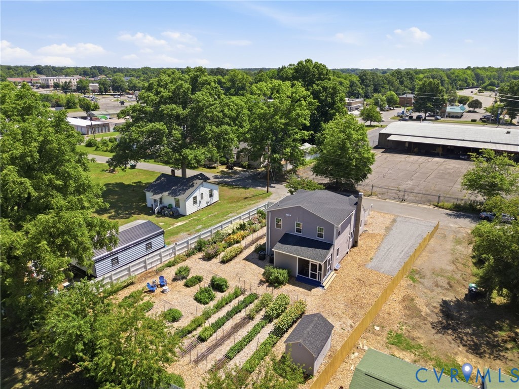 404 Short Street Ashland, VA 23005 - Photo 6 of 66 Great Picture of Gardens