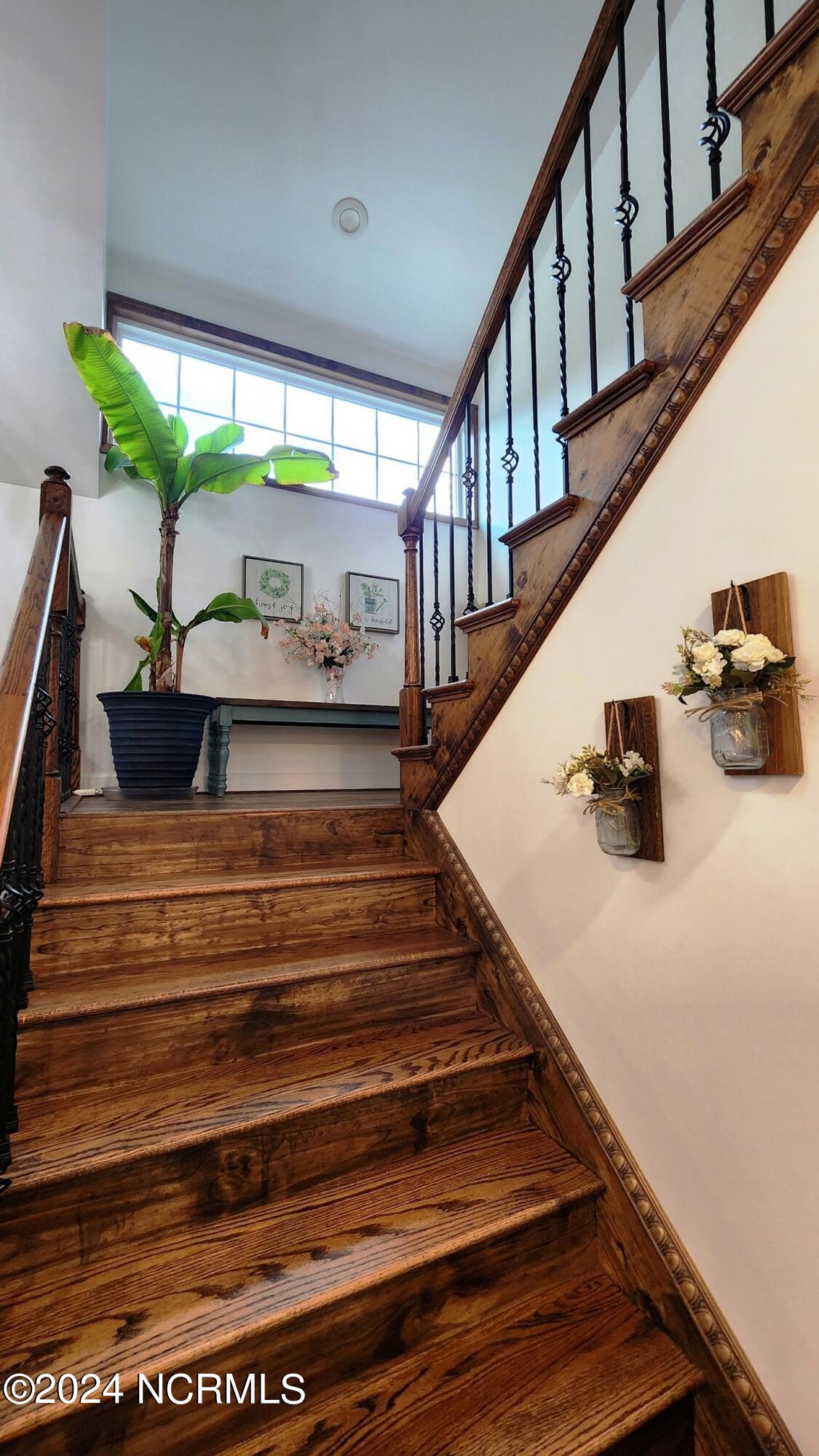 1613 Webbs Chapel Road Macclesfield, NC 27852 - Photo 21 of 40 Stairs