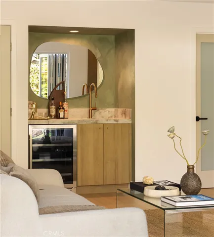 $2,299,000 | 872 Liard Place, Costa Mesa, CA 92626