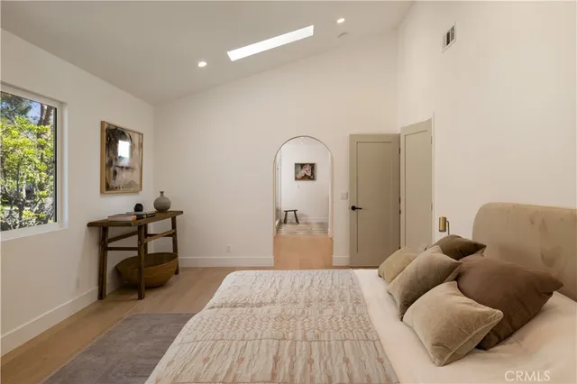 $2,299,000 | 872 Liard Place, Costa Mesa, CA 92626