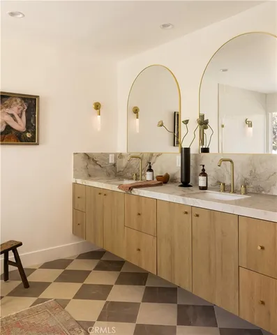 $2,299,000 | 872 Liard Place, Costa Mesa, CA 92626