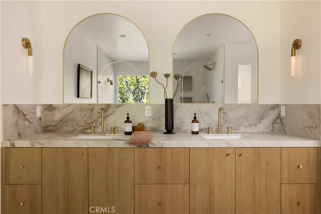 $2,299,000 | 872 Liard Place, Costa Mesa, CA 92626