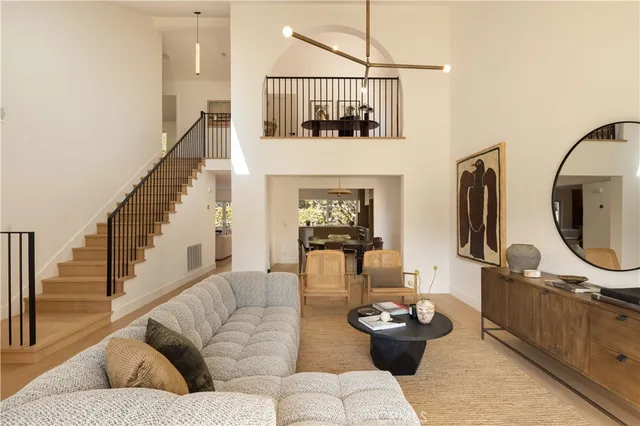 $2,299,000 | 872 Liard Place, Costa Mesa, CA 92626