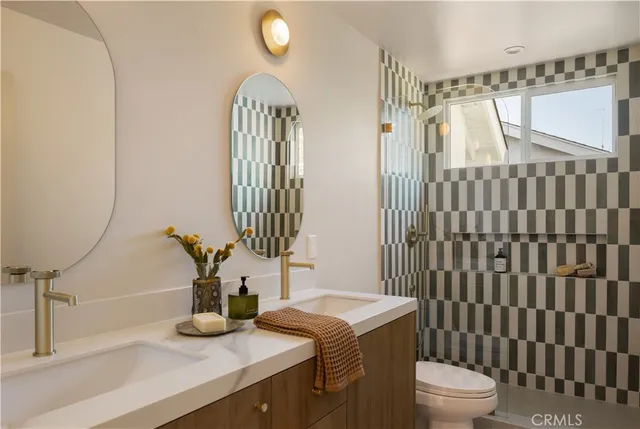 $2,299,000 | 872 Liard Place, Costa Mesa, CA 92626