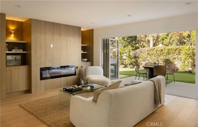 $2,299,000 | 872 Liard Place, Costa Mesa, CA 92626