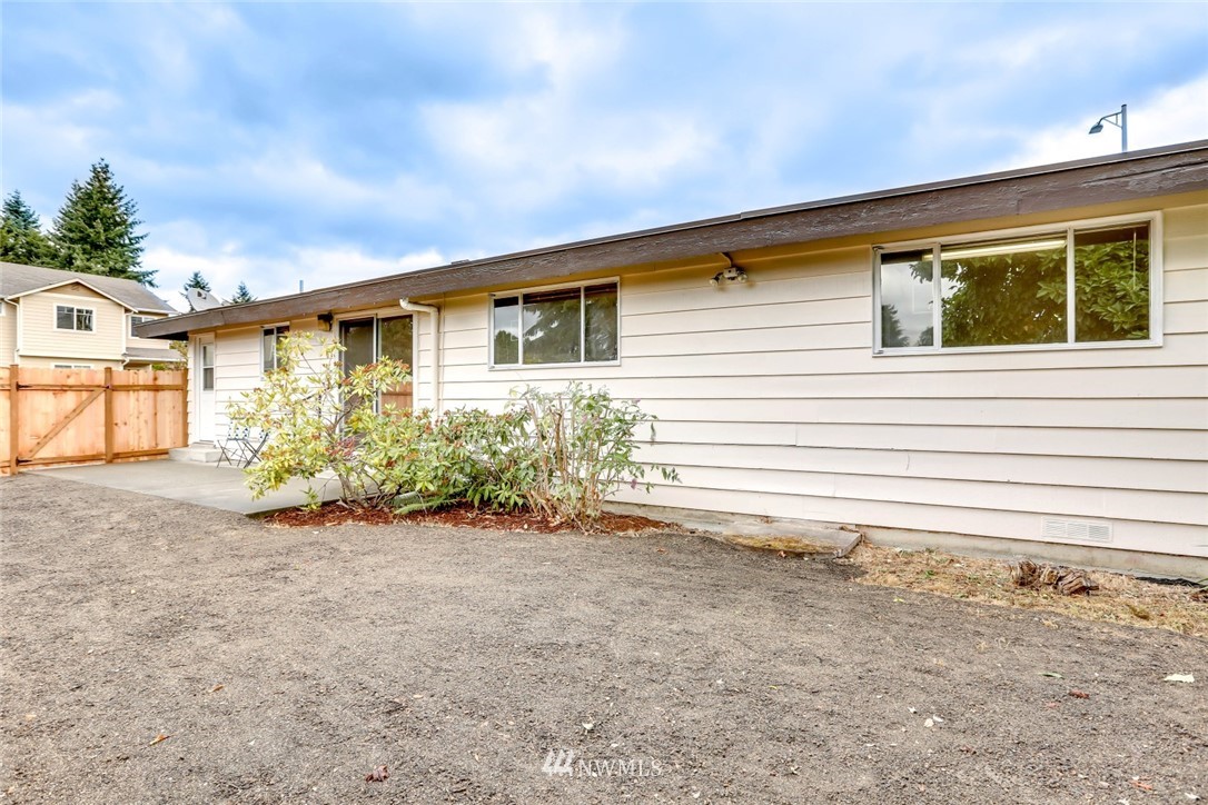 2133 Edmonds Avenue Northeast Renton, WA 98056 - Photo 18 of 20