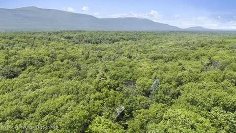 $799,000 | 40 Northwoods Road, Saugerties, NY 12477