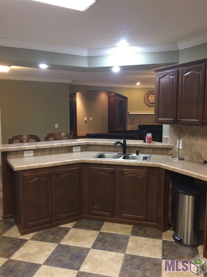 2227 Choctaw Road Thibodaux, LA 70301 - Photo 23 of 28 KITCHEN