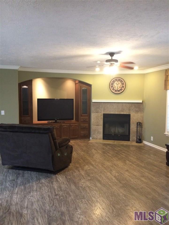 2227 Choctaw Road Thibodaux, LA 70301 - Photo 28 of 28 LIVING ROOM W/ FIRE PLACE