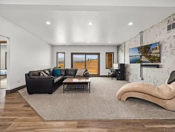 $1,300,000 | 5843 Hart Ranch Drive, Beulah, CO 81023