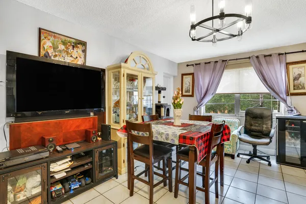 $170,000 | 4364 Northwest 9th Avenue, Unit 163D, Deerfield Beach, FL 33064