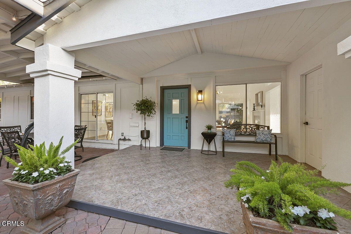 10842 Owens Place Tujunga, CA 91042 - Photo 4 of 68 a living room with furniture and a potted plant