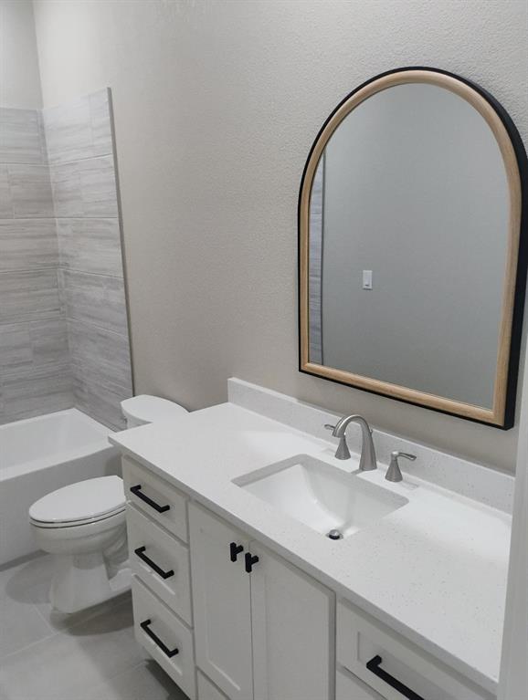 146 Hauser Place Runaway Bay, TX 76426 - Photo 11 of 15 a bathroom with a sink and a mirror