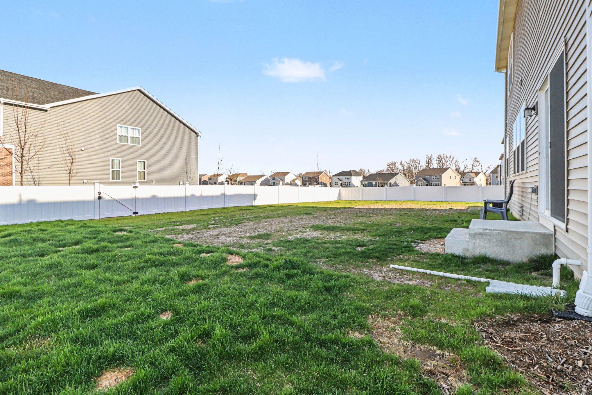 11211 Green Place Winfield, IN 46307 - Photo 7 of 31 2038x1359