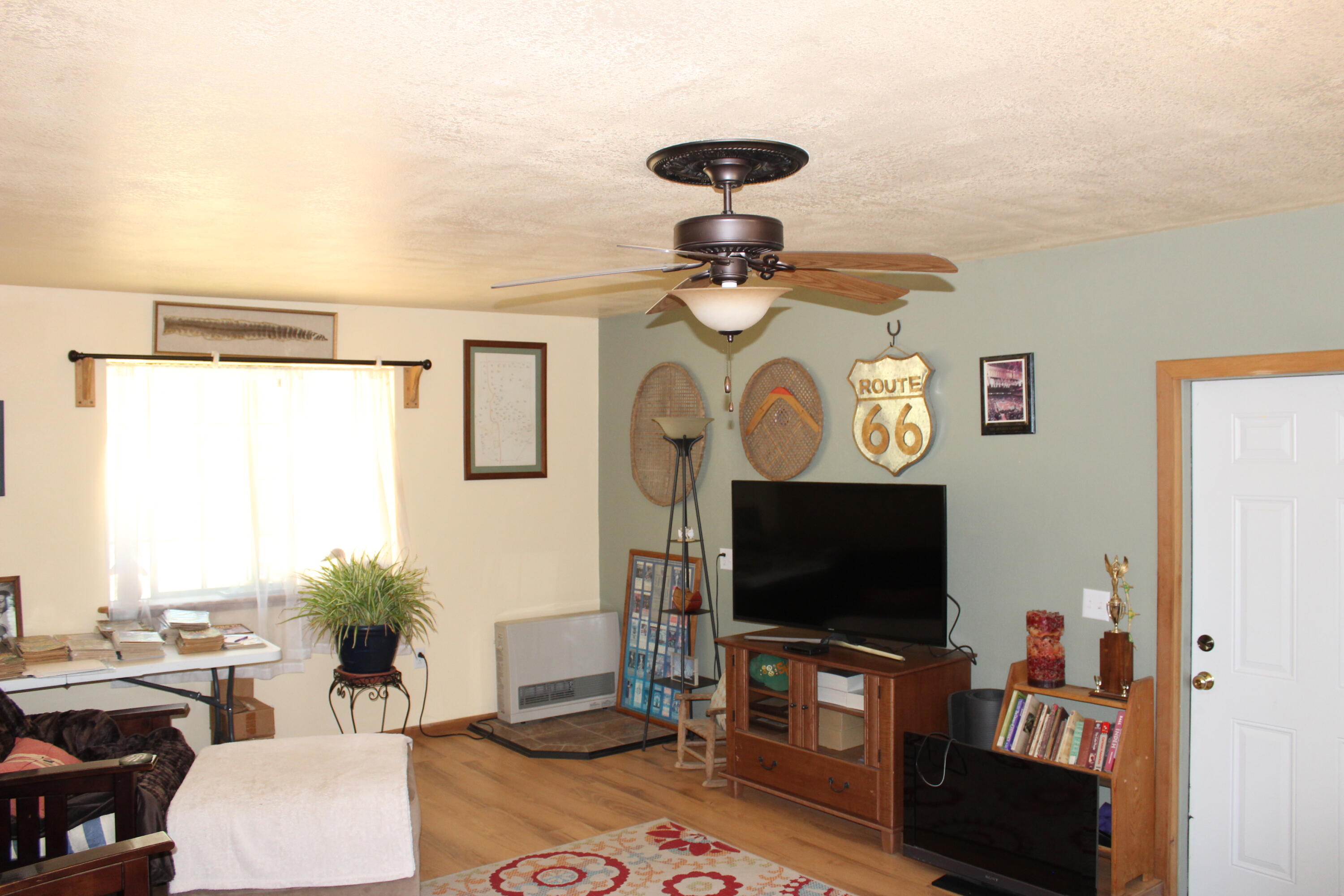 3961 Red Rock Road Garberville, CA 95542 - Photo 9 of 45 2024_07_19_4531