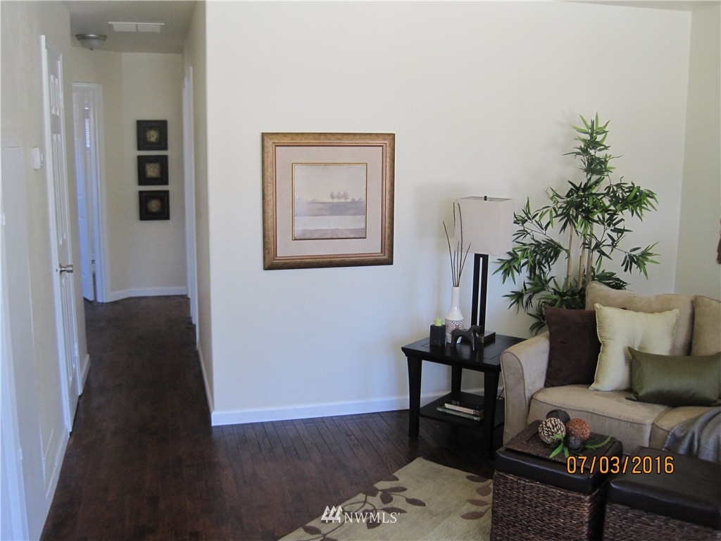8217 Custer Road Southwest Lakewood, WA 98499 - Photo 3 of 20