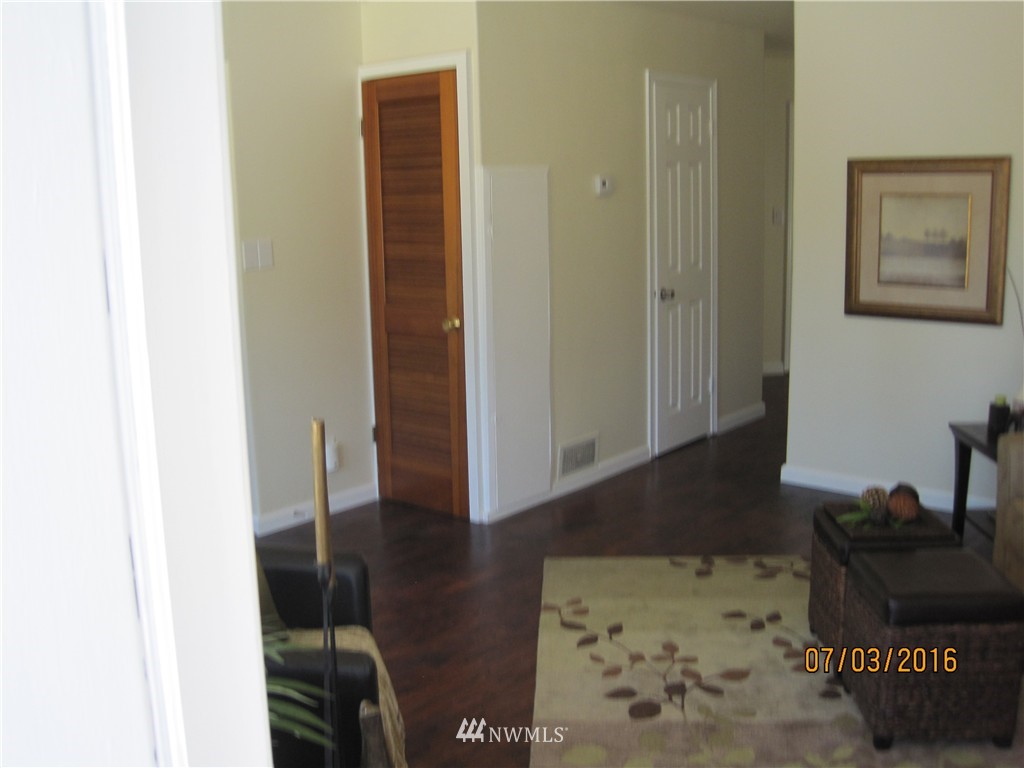 8217 Custer Road Southwest Lakewood, WA 98499 - Photo 5 of 20